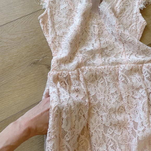 Aritzia Babaton Anton Lace Dress. New Without tags. Size 00 - Picture 6 of 11